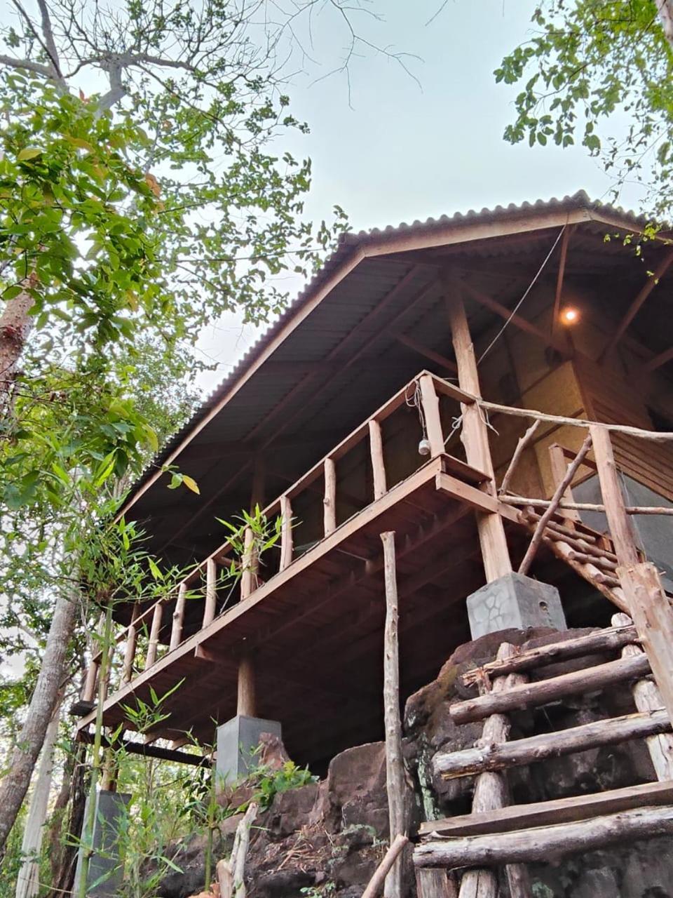 Fandee Island Treehouses & Ziplines - Tad Lo, Bolaven Loop Pakse Ban Kiangtat Esterno foto
